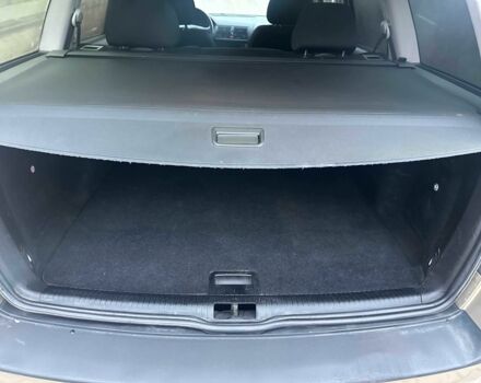 Желтый Фольксваген Гольф, объемом двигателя 1.6 л и пробегом 245 тыс. км за 3700 $, фото 8 на Automoto.ua