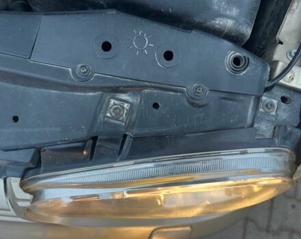 Желтый Фольксваген Гольф, объемом двигателя 1.6 л и пробегом 245 тыс. км за 3700 $, фото 16 на Automoto.ua