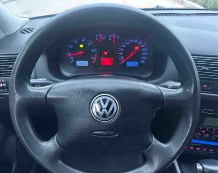 Желтый Фольксваген Гольф, объемом двигателя 1.6 л и пробегом 245 тыс. км за 3700 $, фото 13 на Automoto.ua