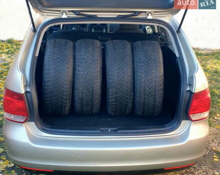 Желтый Фольксваген Гольф, объемом двигателя 1.6 л и пробегом 216 тыс. км за 6650 $, фото 11 на Automoto.ua