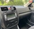 Желтый Фольксваген Гольф, объемом двигателя 1.6 л и пробегом 208 тыс. км за 6100 $, фото 16 на Automoto.ua