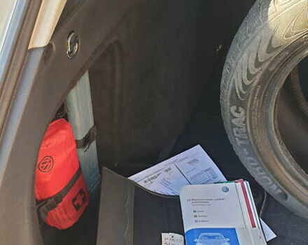 Желтый Фольксваген Гольф, объемом двигателя 1.6 л и пробегом 216 тыс. км за 6650 $, фото 23 на Automoto.ua