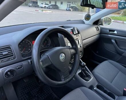 Жовтий Фольксваген Гольф, об'ємом двигуна 1.6 л та пробігом 210 тис. км за 6500 $, фото 16 на Automoto.ua