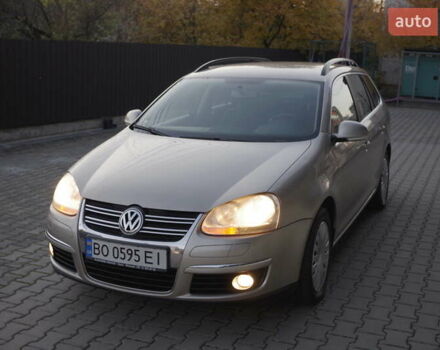 Желтый Фольксваген Гольф, объемом двигателя 1.6 л и пробегом 216 тыс. км за 6650 $, фото 6 на Automoto.ua