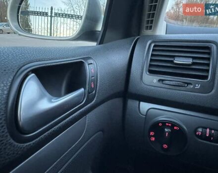 Жовтий Фольксваген Гольф, об'ємом двигуна 1.6 л та пробігом 210 тис. км за 6500 $, фото 19 на Automoto.ua