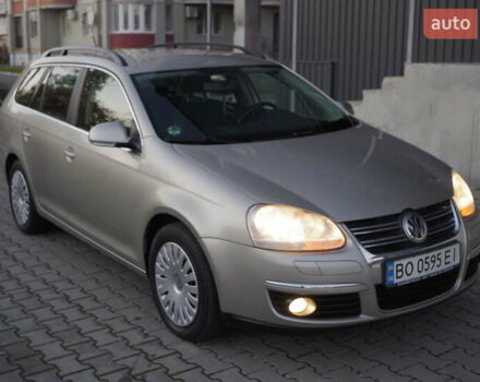 Желтый Фольксваген Гольф, объемом двигателя 1.6 л и пробегом 216 тыс. км за 6650 $, фото 7 на Automoto.ua