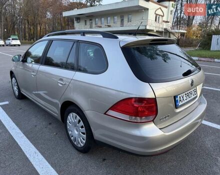 Желтый Фольксваген Гольф, объемом двигателя 1.6 л и пробегом 210 тыс. км за 5800 $, фото 4 на Automoto.ua