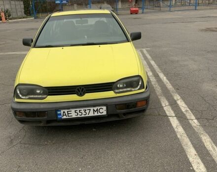 Жовтий Фольксваген Гольф, об'ємом двигуна 1.9 л та пробігом 215 тис. км за 1621 $, фото 1 на Automoto.ua