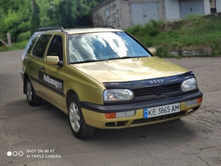 Фольксваген Гольф 1998 в Кривом Роге на Automoto.ua Желтый Фольксваген Гольф, объемом двигателя 1.9 л и пробегом 250 тыс. км за 3100 $, фото 1 на Automoto.ua