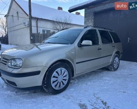 Жовтий Фольксваген Гольф, об'ємом двигуна 1.6 л та пробігом 245 тис. км за 4350 $, фото 1 на Automoto.ua