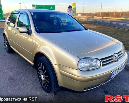 Желтый Фольксваген Гольф, объемом двигателя 1.4 л и пробегом 320 тыс. км за 3300 $, фото 1 на Automoto.ua