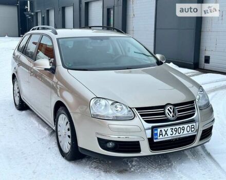 Жовтий Фольксваген Гольф, об'ємом двигуна 1.6 л та пробігом 210 тис. км за 5900 $, фото 1 на Automoto.ua