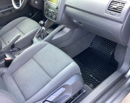 Серый Фольксваген Гольф, объемом двигателя 0 л и пробегом 167 тыс. км за 1200 $, фото 6 на Automoto.ua