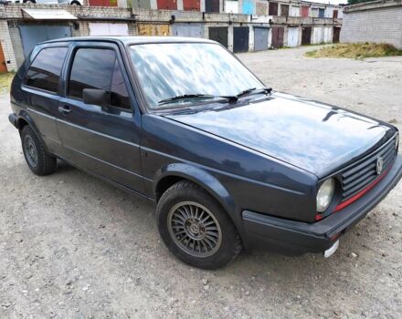 Серый Фольксваген Гольф, объемом двигателя 1.6 л и пробегом 300 тыс. км за 1600 $, фото 1 на Automoto.ua