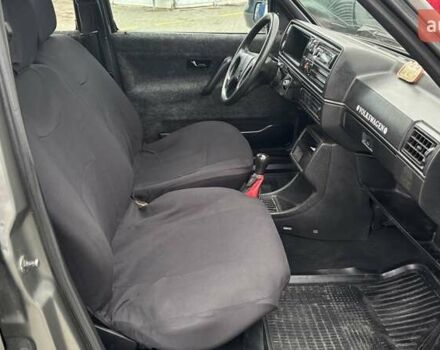 Серый Фольксваген Гольф, объемом двигателя 1.6 л и пробегом 381 тыс. км за 1300 $, фото 4 на Automoto.ua