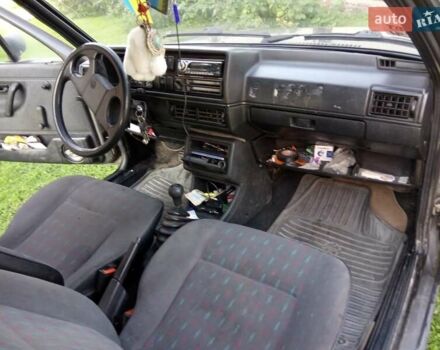 Сірий Фольксваген Гольф, об'ємом двигуна 1.6 л та пробігом 300 тис. км за 1350 $, фото 1 на Automoto.ua