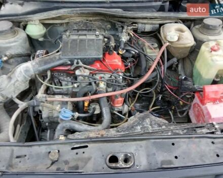 Сірий Фольксваген Гольф, об'ємом двигуна 1.6 л та пробігом 300 тис. км за 1350 $, фото 2 на Automoto.ua