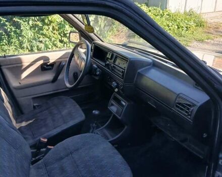 Серый Фольксваген Гольф, объемом двигателя 1.27 л и пробегом 100 тыс. км за 800 $, фото 1 на Automoto.ua