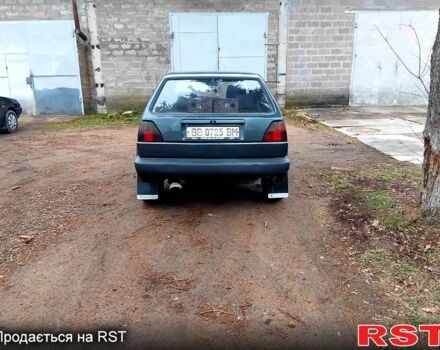 Серый Фольксваген Гольф, объемом двигателя 1.6 л и пробегом 400 тыс. км за 900 $, фото 3 на Automoto.ua