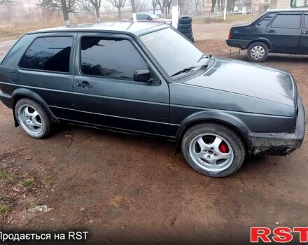 Серый Фольксваген Гольф, объемом двигателя 1.6 л и пробегом 400 тыс. км за 900 $, фото 2 на Automoto.ua