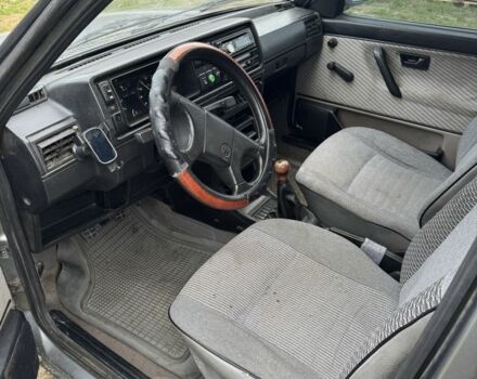 Сірий Фольксваген Гольф, об'ємом двигуна 1.6 л та пробігом 300 тис. км за 850 $, фото 4 на Automoto.ua