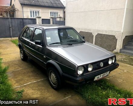 Серый Фольксваген Гольф, объемом двигателя 1.6 л и пробегом 250 тыс. км за 750 $, фото 2 на Automoto.ua