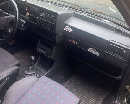 Сірий Фольксваген Гольф, об'ємом двигуна 1.6 л та пробігом 350 тис. км за 1100 $, фото 12 на Automoto.ua