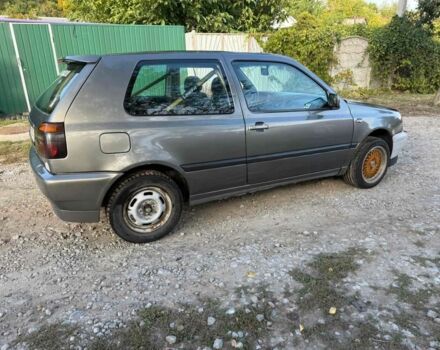 Серый Фольксваген Гольф, объемом двигателя 1.8 л и пробегом 200 тыс. км за 1300 $, фото 6 на Automoto.ua