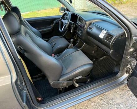 Серый Фольксваген Гольф, объемом двигателя 1.8 л и пробегом 200 тыс. км за 1300 $, фото 5 на Automoto.ua