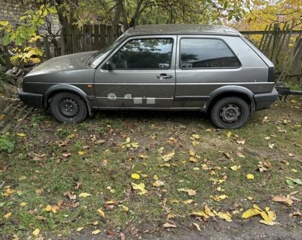 Серый Фольксваген Гольф, объемом двигателя 1.6 л и пробегом 300 тыс. км за 1500 $, фото 2 на Automoto.ua