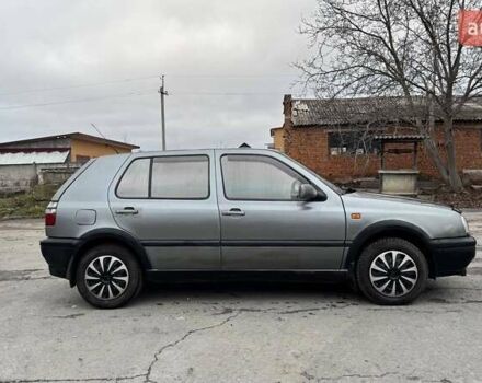 Серый Фольксваген Гольф, объемом двигателя 1.39 л и пробегом 183 тыс. км за 2000 $, фото 13 на Automoto.ua