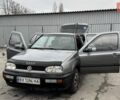 Серый Фольксваген Гольф, объемом двигателя 1.39 л и пробегом 183 тыс. км за 2000 $, фото 1 на Automoto.ua