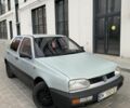 Серый Фольксваген Гольф, объемом двигателя 1.8 л и пробегом 300 тыс. км за 1650 $, фото 1 на Automoto.ua