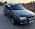 Серый Фольксваген Гольф, объемом двигателя 1.39 л и пробегом 300 тыс. км за 2300 $, фото 1 на Automoto.ua