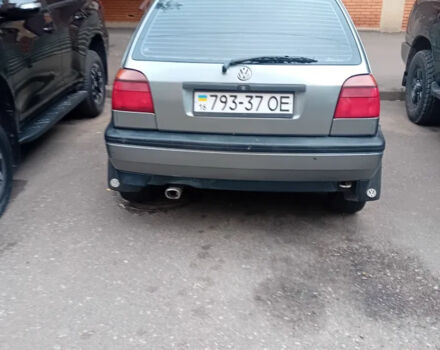 Серый Фольксваген Гольф, объемом двигателя 1.6 л и пробегом 160 тыс. км за 2500 $, фото 2 на Automoto.ua