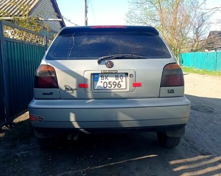 Серый Фольксваген Гольф, объемом двигателя 1.8 л и пробегом 300 тыс. км за 2300 $, фото 1 на Automoto.ua