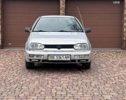 Серый Фольксваген Гольф, объемом двигателя 1.4 л и пробегом 220 тыс. км за 2100 $, фото 1 на Automoto.ua