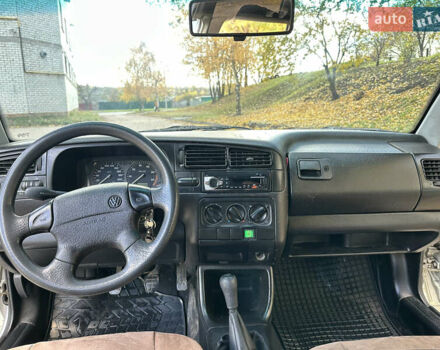 Серый Фольксваген Гольф, объемом двигателя 1.6 л и пробегом 200 тыс. км за 2500 $, фото 16 на Automoto.ua