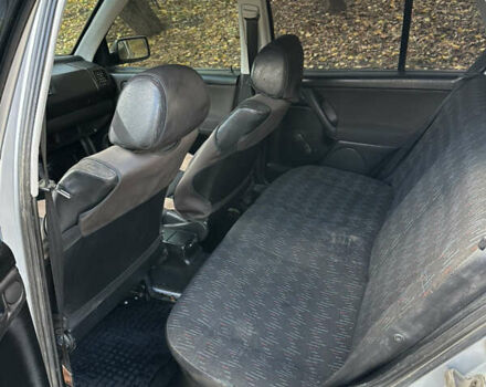 Серый Фольксваген Гольф, объемом двигателя 1.6 л и пробегом 200 тыс. км за 2500 $, фото 13 на Automoto.ua