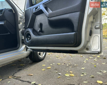 Серый Фольксваген Гольф, объемом двигателя 1.6 л и пробегом 200 тыс. км за 2500 $, фото 21 на Automoto.ua