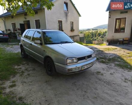 Серый Фольксваген Гольф, объемом двигателя 1.8 л и пробегом 133 тыс. км за 1500 $, фото 3 на Automoto.ua