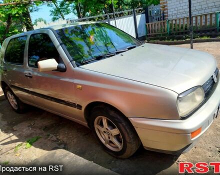 Серый Фольксваген Гольф, объемом двигателя 1.8 л и пробегом 300 тыс. км за 2300 $, фото 3 на Automoto.ua