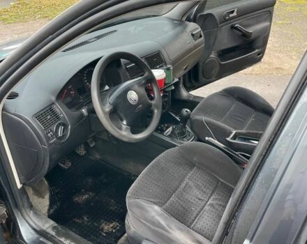 Серый Фольксваген Гольф, объемом двигателя 0 л и пробегом 280 тыс. км за 3200 $, фото 2 на Automoto.ua