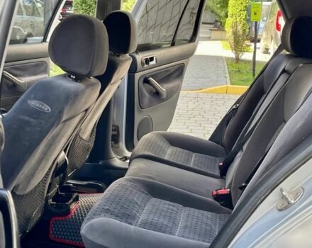 Серый Фольксваген Гольф, объемом двигателя 1.6 л и пробегом 260 тыс. км за 2800 $, фото 6 на Automoto.ua