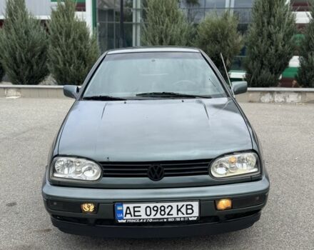 Серый Фольксваген Гольф, объемом двигателя 1.6 л и пробегом 66 тыс. км за 2100 $, фото 2 на Automoto.ua