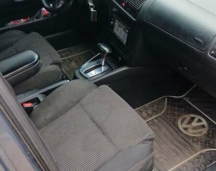 Серый Фольксваген Гольф, объемом двигателя 2 л и пробегом 248 тыс. км за 3600 $, фото 7 на Automoto.ua