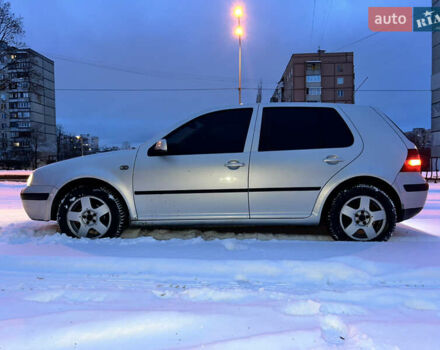 Серый Фольксваген Гольф, объемом двигателя 1.6 л и пробегом 290 тыс. км за 3900 $, фото 2 на Automoto.ua