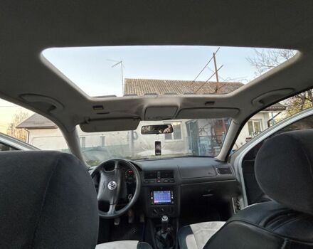 Серый Фольксваген Гольф, объемом двигателя 1.6 л и пробегом 297 тыс. км за 2400 $, фото 6 на Automoto.ua