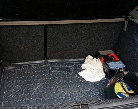 Серый Фольксваген Гольф, объемом двигателя 1.4 л и пробегом 204 тыс. км за 3500 $, фото 6 на Automoto.ua