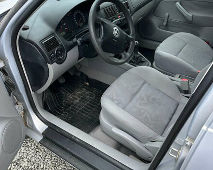 Серый Фольксваген Гольф, объемом двигателя 1.6 л и пробегом 300 тыс. км за 2999 $, фото 25 на Automoto.ua